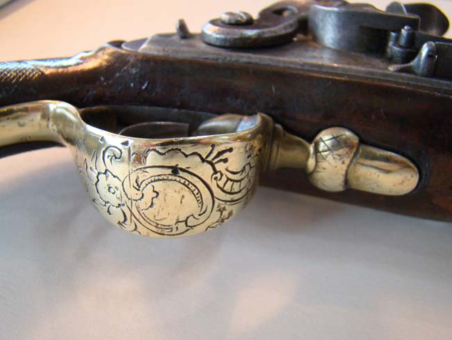 An 18th century flintlock blunderbuss pistol signed 'Barnett' circa 1760-1780 — image 4